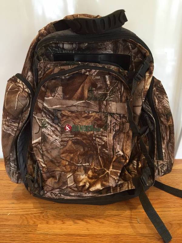 lot 15 image: Gander MTN. Bow & Rifle Pack