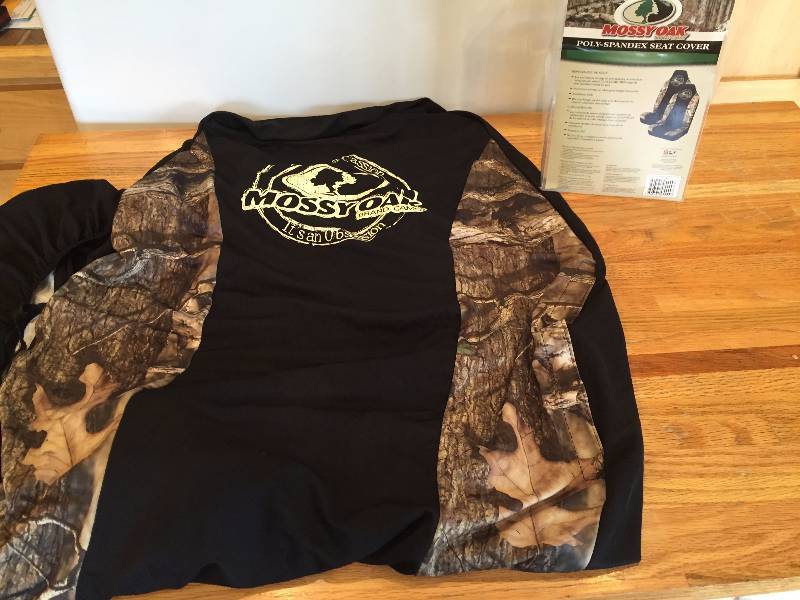 lot 23 image: Mossy Oak Seat Cover