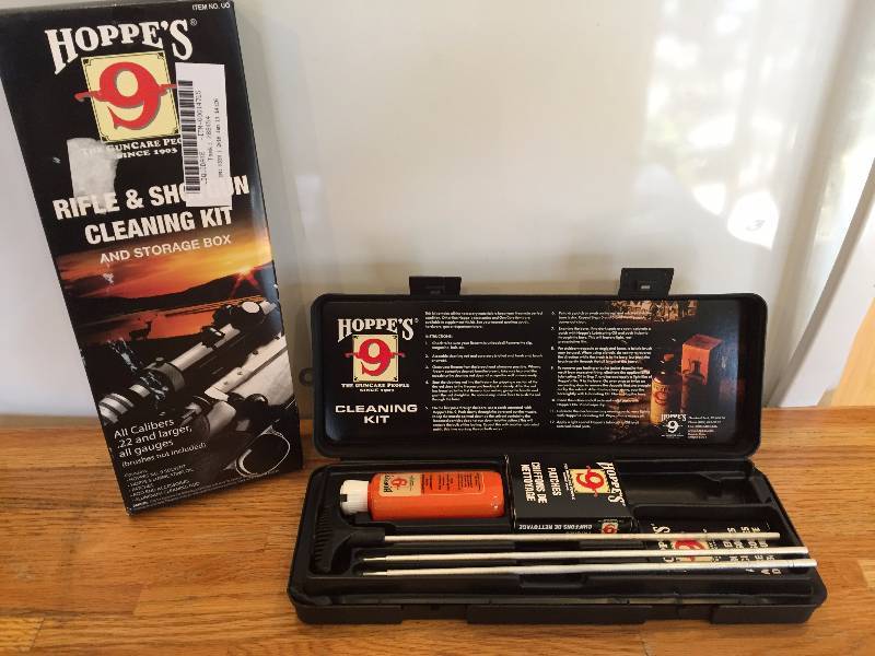lot 36 image: Hoppes Rifle & Shotgun Cleaning Kit & Storage Box