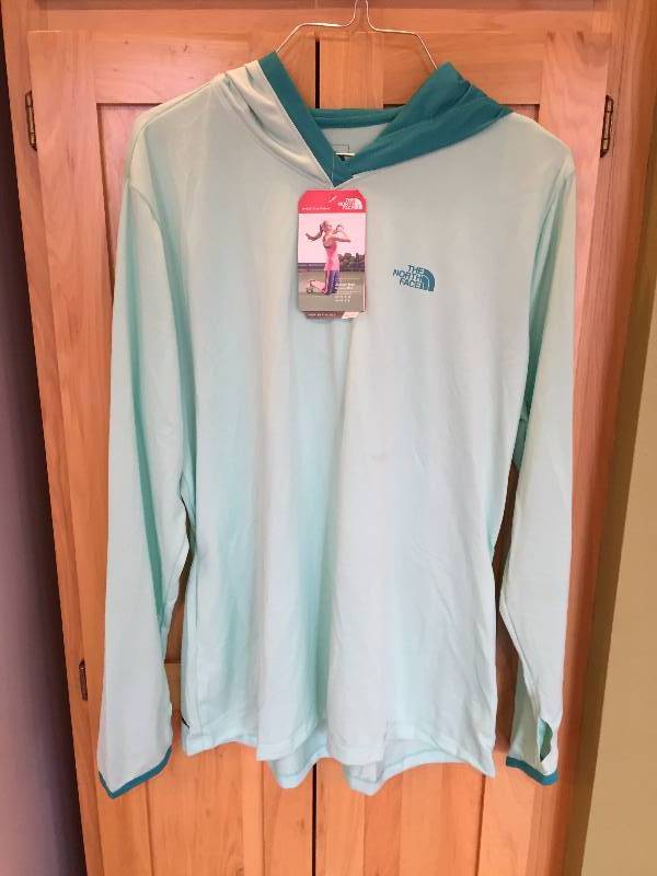 lot 70 image: The North Face Womens Athletic Shirt