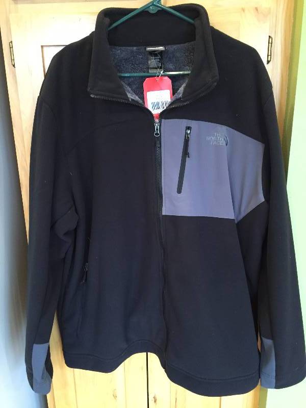 lot 72 image: The North Face Womens Outdoor Jacket