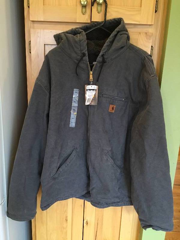 lot 74 image: Carthartt Jacket