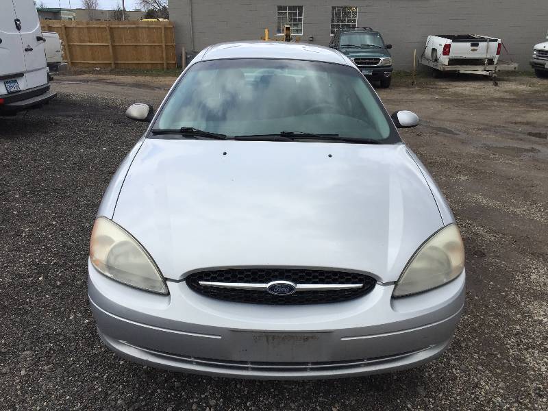 2000 Ford Taurus SE