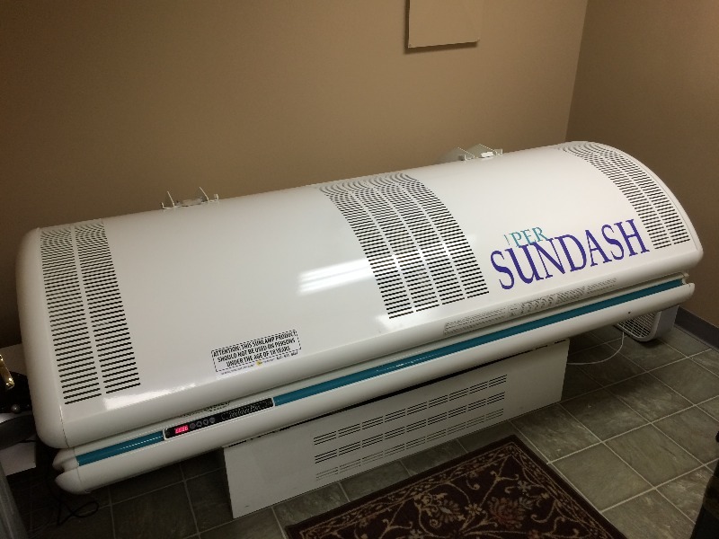 Super Sundash Tanning Bed  MN R40SS   83x47   Works fine
