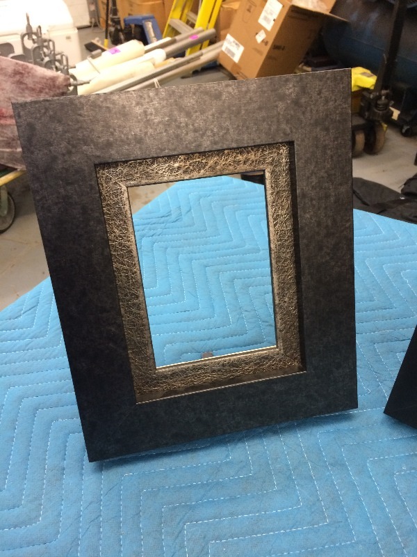lot 44 image: Quality wood picture frames  - lot of 3