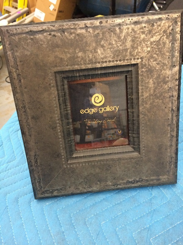 lot 45 image: Quality wood picture frames  Assorted sizes  - lot of 3