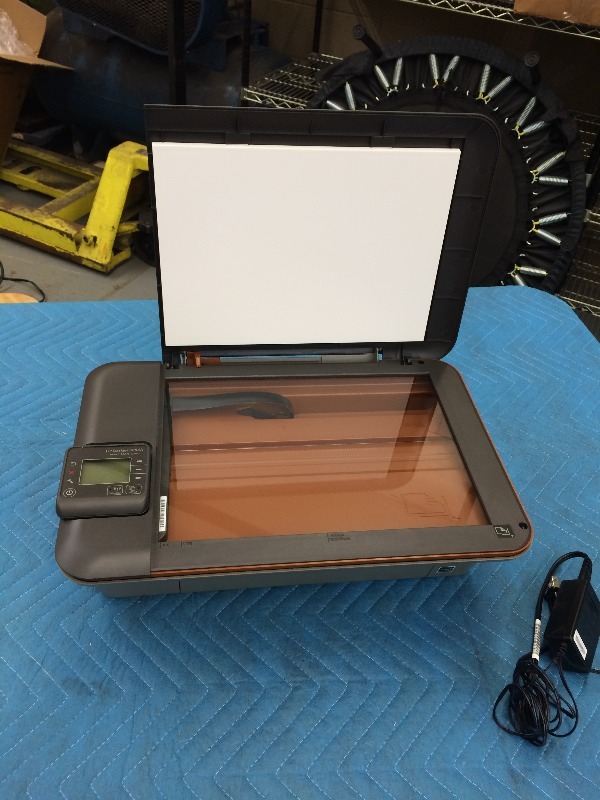 lot 60 image: HP Deskjet ScannerPrinterCopier - works