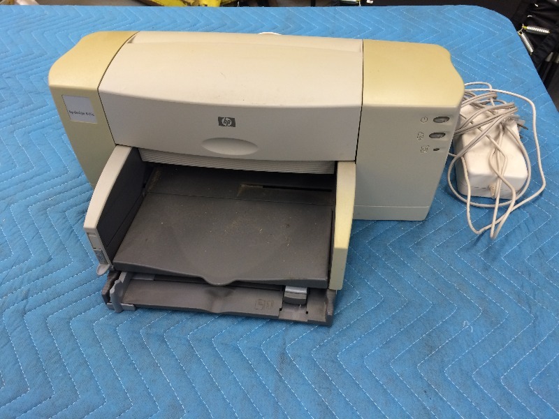 lot 61 image: HP Printer  Desk Jet 845C - works