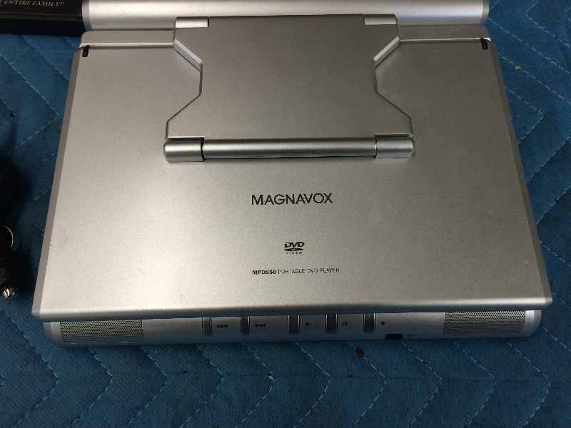 lot 90 image: Magnavox Potable DVD Player - Works