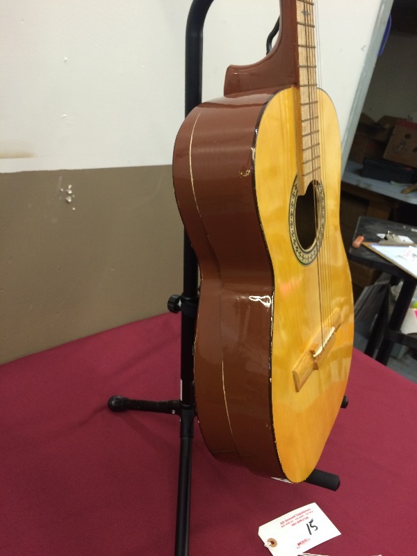 lot 15 image: Paracho Acoustic Guitar