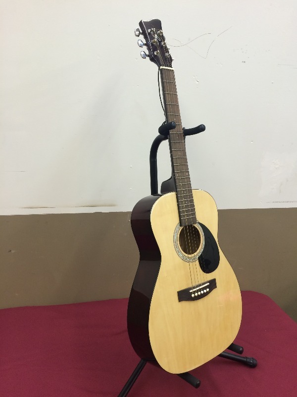 lot 16 image: Acoustic Guitar