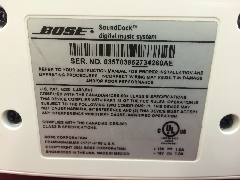 lot 35 image: Bose Sound Dock  Digital Music System - works