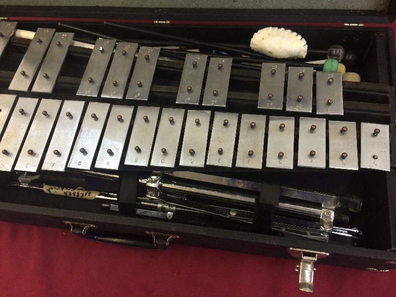 lot 61 image: Music Instrument - includes stands, case and sticks   needs some repair