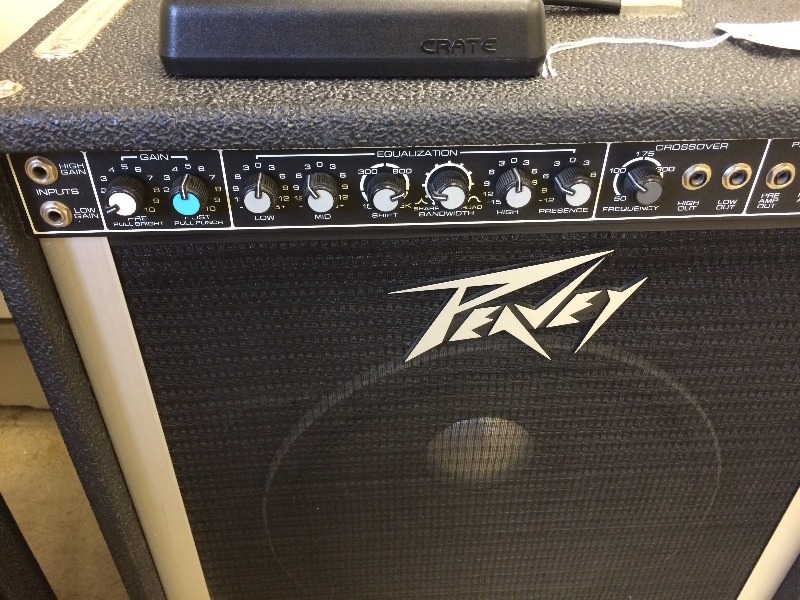 lot 87 image: Large Peavey Amplifier TNT130 - works
