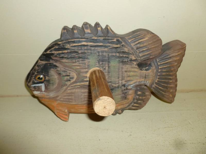 lot 35 image: Wooden Wall Art