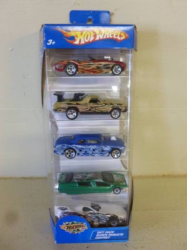 lot 43 image: Hot Wheels