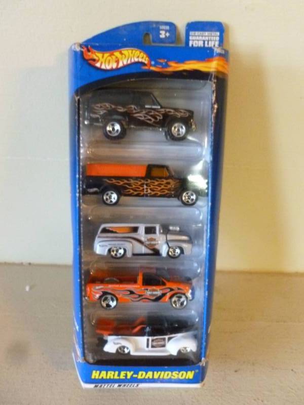 lot 44 image: Hot Wheels