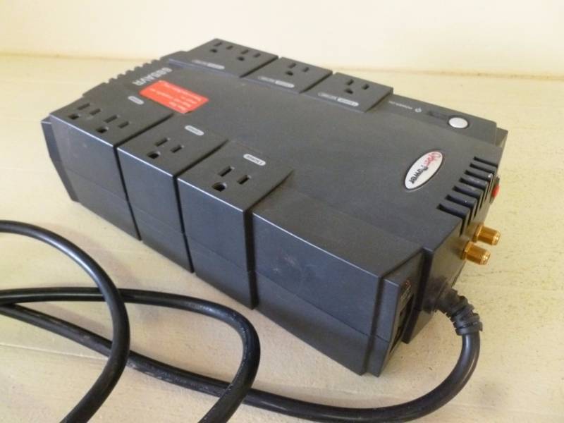 lot 48 image: Power Strip