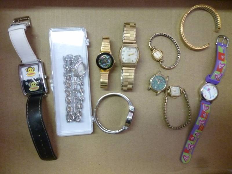 lot 68 image: Watches