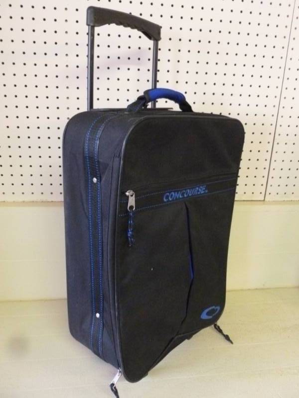 lot 71 image: Luggage