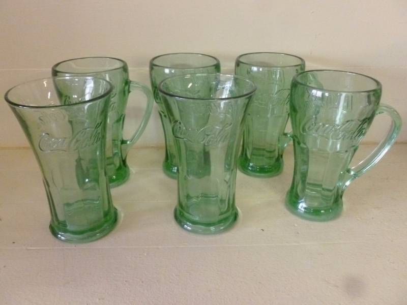lot 75 image: Coca-Cola Glass Set