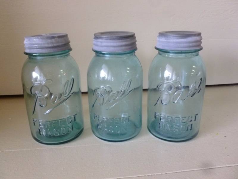 lot 78 image: Vintage Ball Jars
