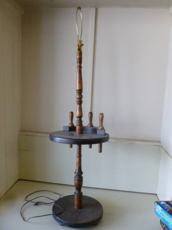 lot 83 image: Floor Lamp