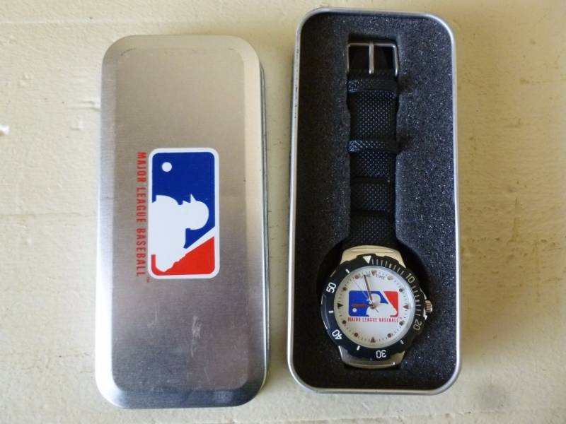 lot 86 image: Watch