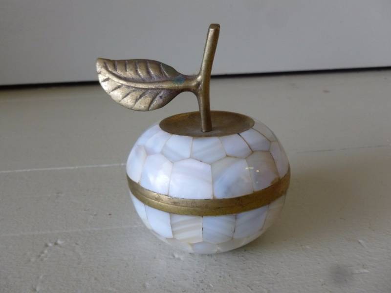 lot 89 image: Vintage Cast Brass