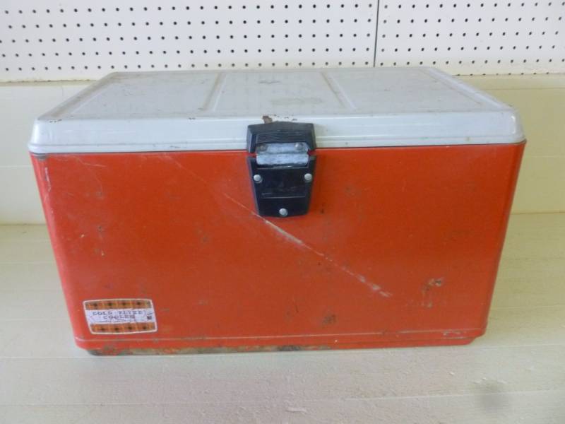 lot 95 image: Vintage Cooler