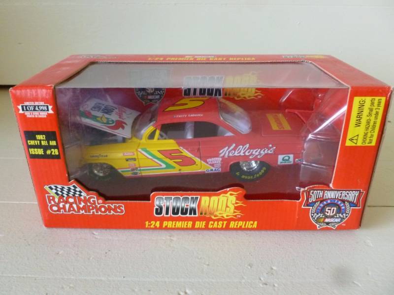 lot 101 image: Die Cast Metal Car