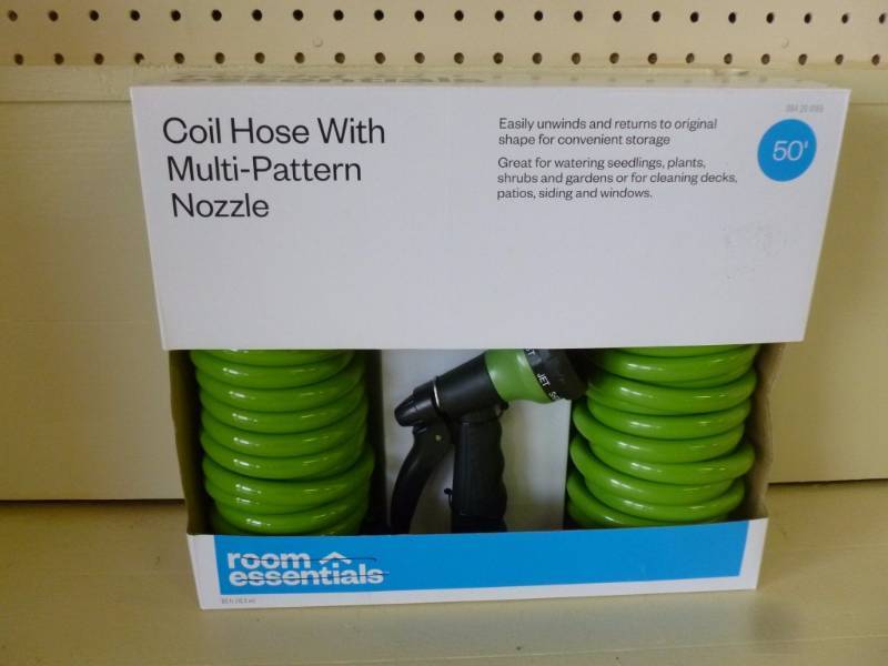 lot 106 image: Garden Hose