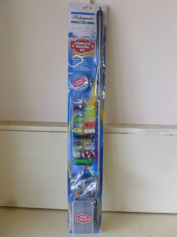 lot 108 image: Shakespeare Fishing Kit
