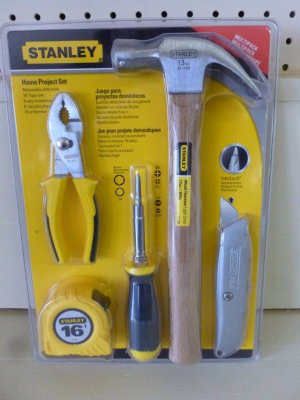 lot 114 image: Tools