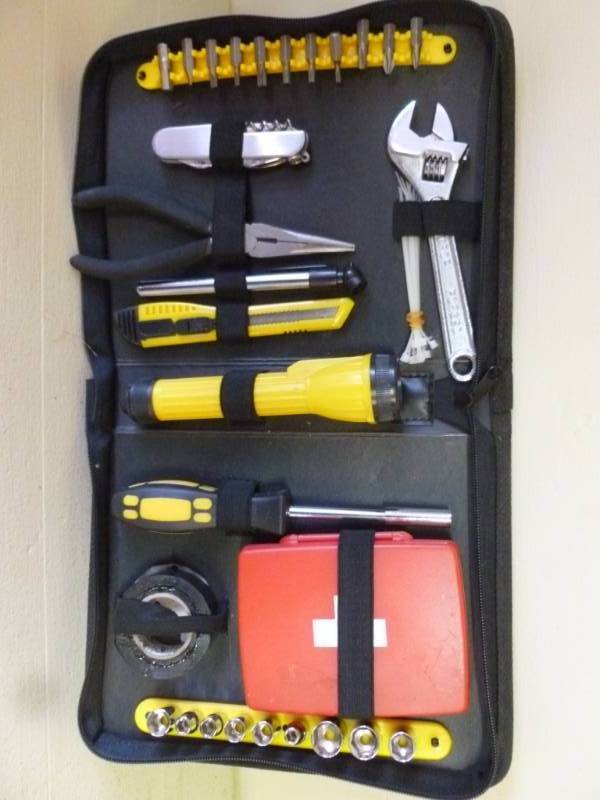 lot 122 image: Tool Set