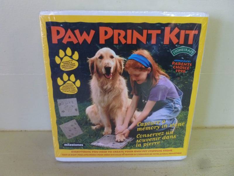 lot 150 image: Dog Paw Print Kit