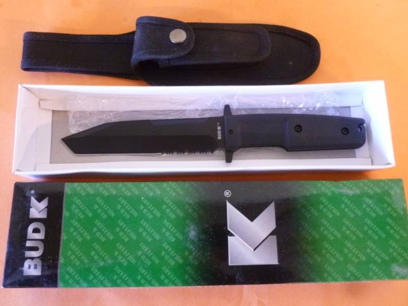 lot 171 image: Knife