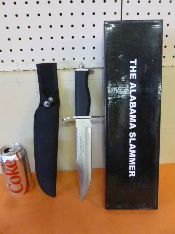 lot 172 image: Knife