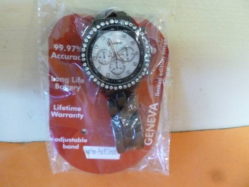 lot 179 image: Watch