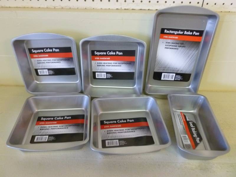 lot 192 image: New Baking Pans
