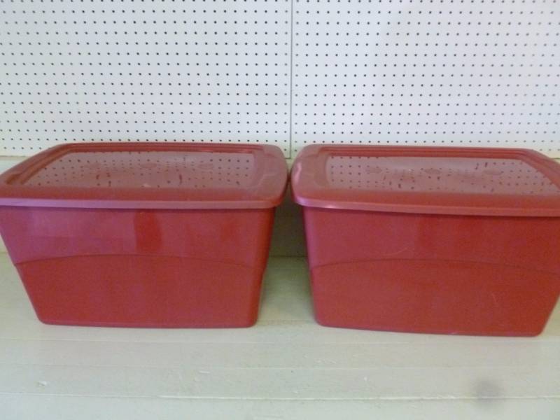 lot 212 image: Storage Totes