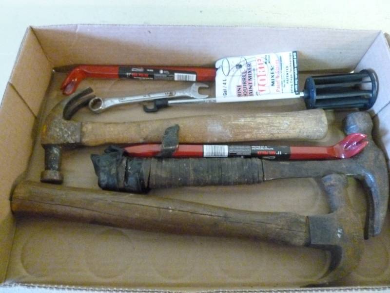 lot 218 image: Tools