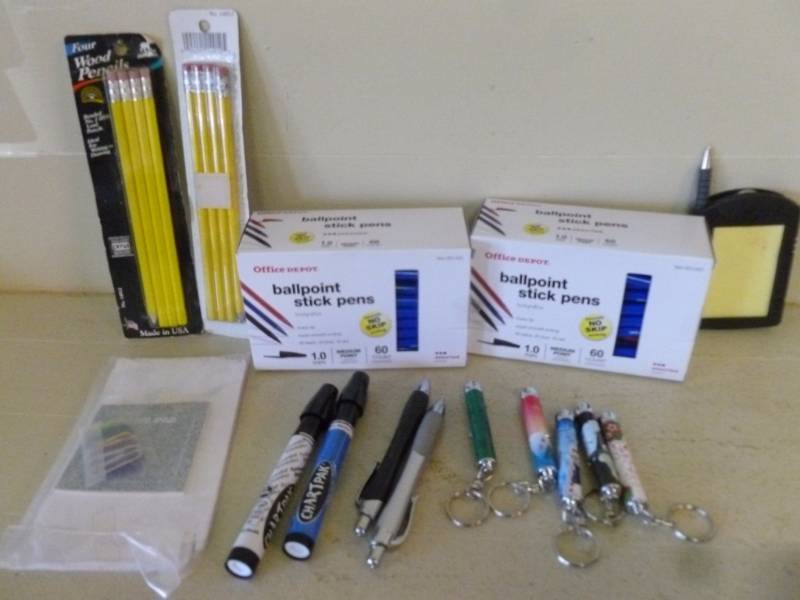 lot 227 image: Office Supplies