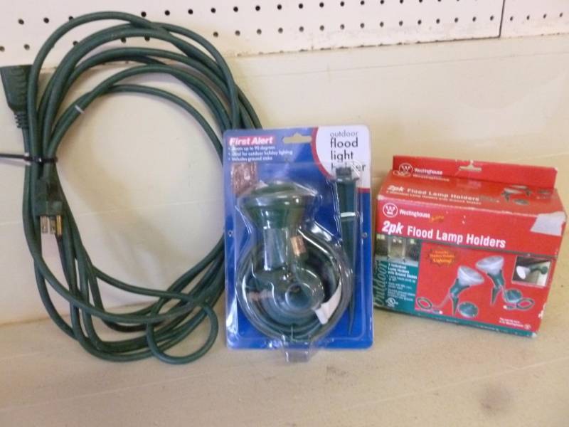 lot 255 image: Outdoor Lighting