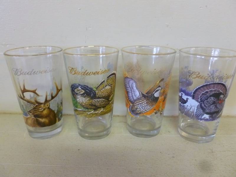 lot 270 image: Budweiser Glasses