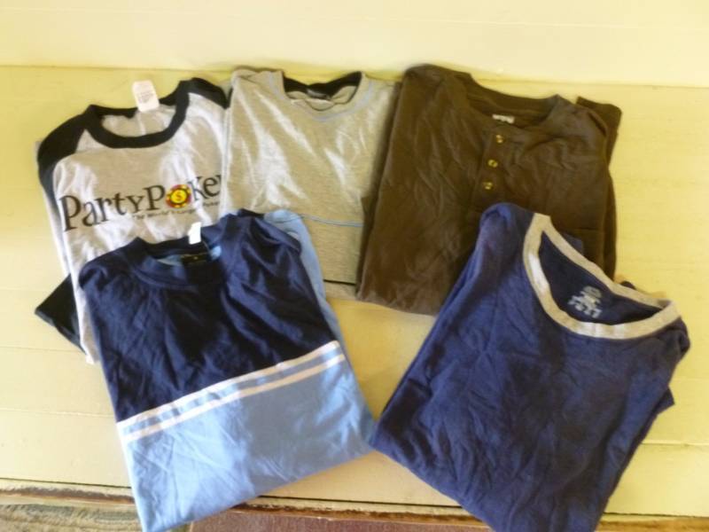 lot 321 image: New Clothes