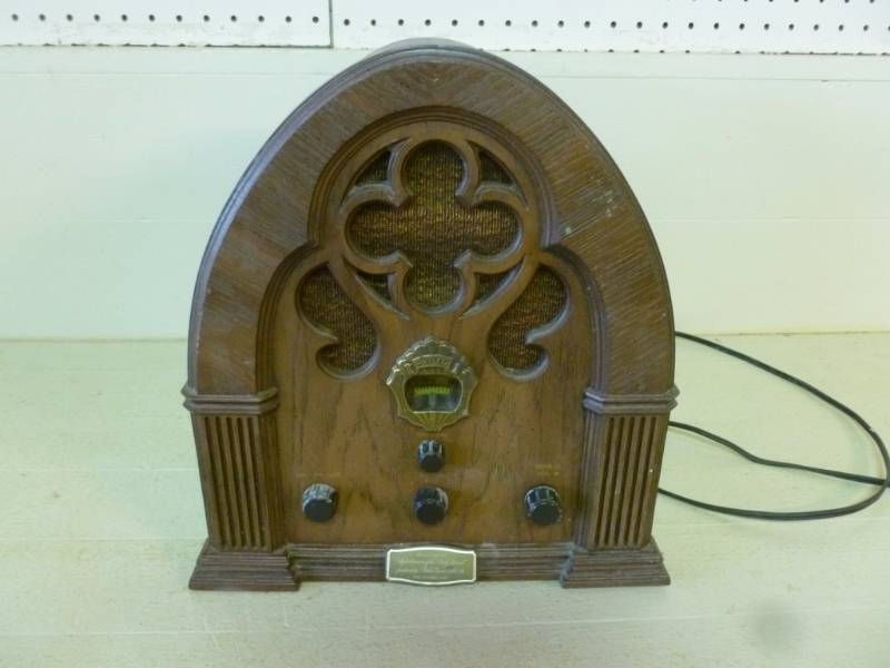 lot 329 image: Radio