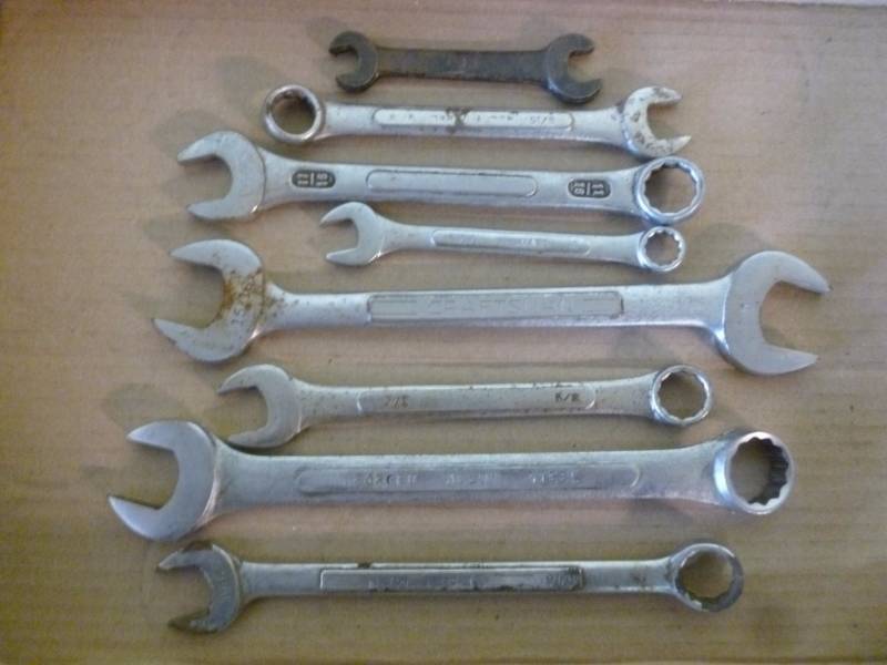 lot 331 image: Tools
