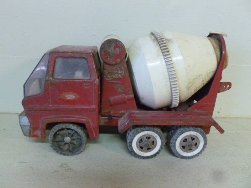 lot 351 image: Vintage Tonka