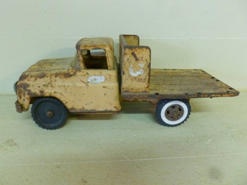 lot 352 image: Vintage Tonka